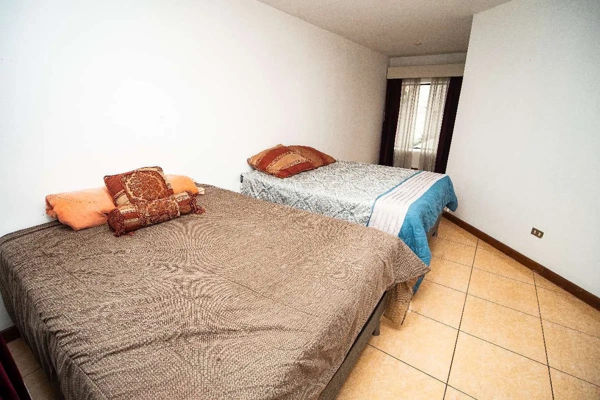 Se vende casa, 4 habitaciones,  Boulevard Balcones, San Cristóbal – Mixco — Casa en Venta en Zona 8 Mixco, Guatemala, Ciudad — foto 3 de 12