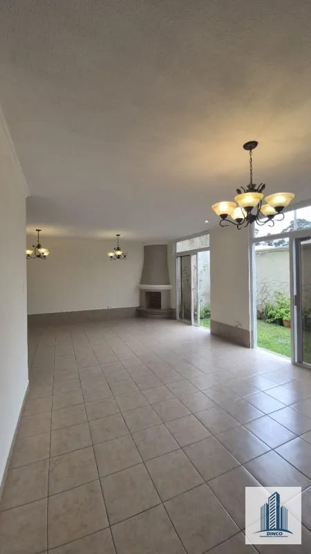 Vendo Casa en Quinta Los Encinos Z.7 de Mixco — Casa en Venta en Quinta Los Encinos, Zona 7 Mixco, Guatemala, Ciudad — foto 1 de 6