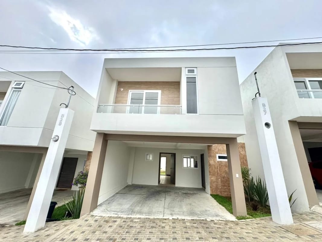 Casa en venta carretera el salvador km 25/D — Casa en Venta en Carretera a El Salvador, Guatemala, Ciudad — foto 1 de 10