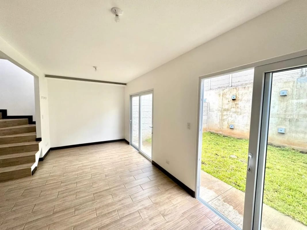 Casa en venta carretera el salvador km 25/D — Casa en Venta en Carretera a El Salvador, Guatemala, Ciudad — foto 3 de 10