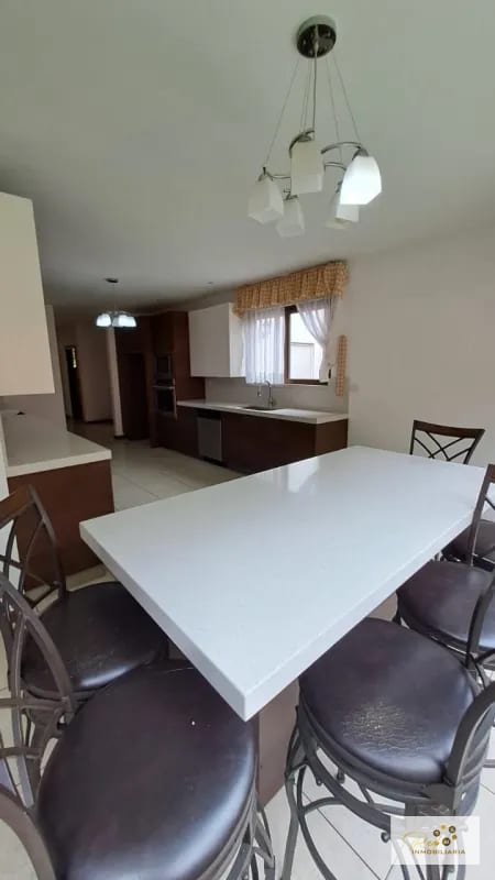 🏡 RENTA CASA EN CONDOMINIO PUERTA GRANDE, Km.14.1 CAES. — Casa en Alquiler en Carretera a El Salvador, Guatemala, Ciudad — foto 13 de 15