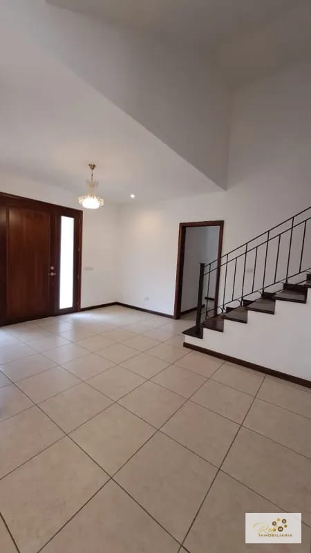 🏡 RENTA CASA EN CONDOMINIO PUERTA GRANDE, Km.14.1 CAES. — Casa en Alquiler en Carretera a El Salvador, Guatemala, Ciudad — foto 9 de 15