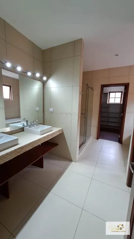 🏡 RENTA CASA EN CONDOMINIO PUERTA GRANDE, Km.14.1 CAES. — Casa en Alquiler en Carretera a El Salvador, Guatemala, Ciudad — foto 6 de 15
