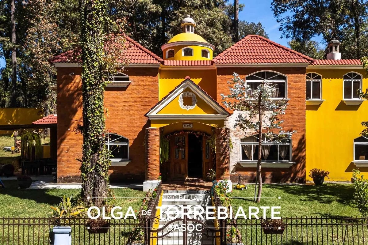 Casa en Bosques de Castilla II — Casa en Venta en Zona 9 Mixco, Guatemala, Ciudad — foto 1 de 15