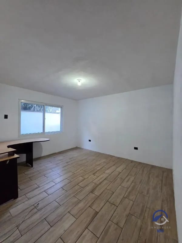 Amplia casa en venta en San Cristobal 2, zona 8, Mixco — Casa en Venta en Zona 8 Mixco, Guatemala, Ciudad — foto 12 de 17