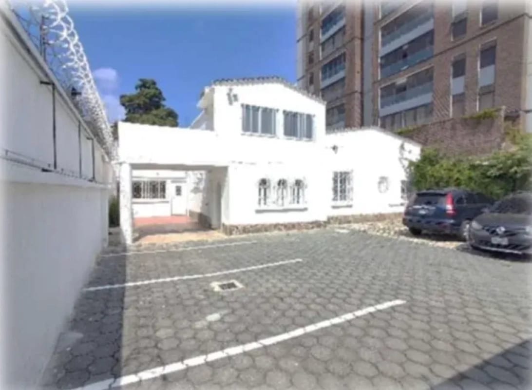 Casa en Alquiler para Oficina Zona 10 Cerca Diagonal — Casa en Alquiler en Zona 10, Guatemala, Ciudad — foto 1 de 13