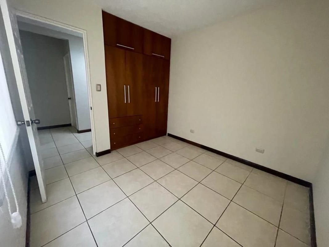 VENDO CASA SOLANA EN CONDADO NARANJO — Casa en Venta en Condado Naranjo, Zona 4 Mixco, Guatemala, Ciudad — foto 13 de 16