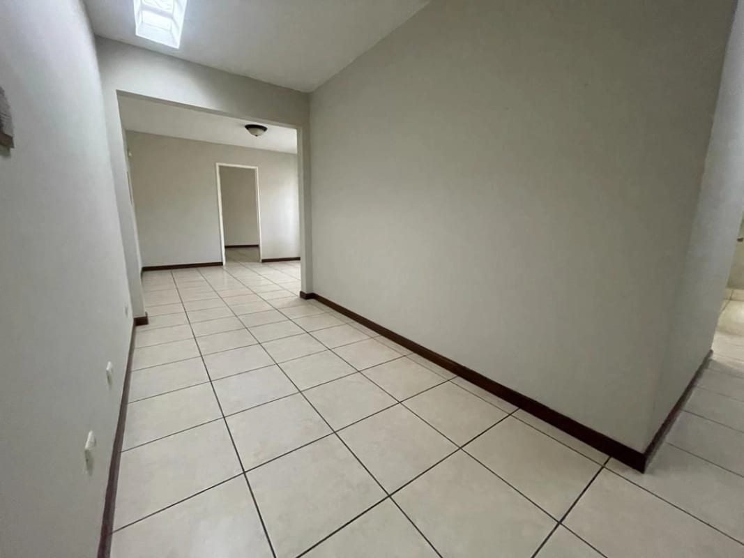 VENDO CASA SOLANA EN CONDADO NARANJO — Casa en Venta en Condado Naranjo, Zona 4 Mixco, Guatemala, Ciudad — foto 12 de 16