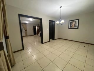 VENDO CASA SOLANA EN CONDADO NARANJO — Casa en Venta en Condado Naranjo, Zona 4 Mixco, Guatemala, Ciudad — miniatura 9 de 16