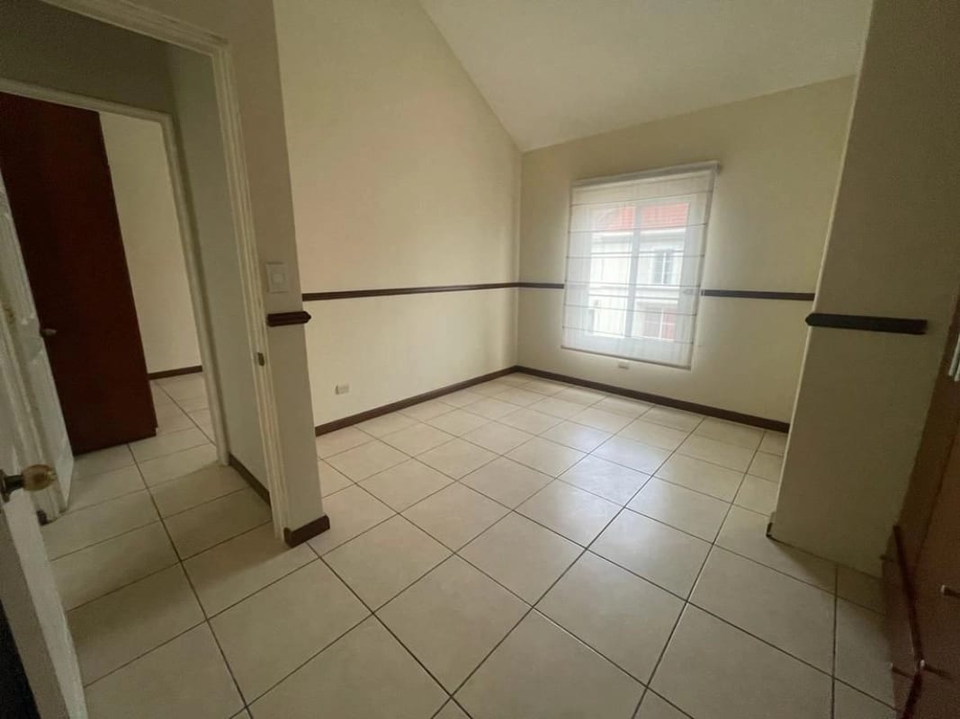 VENDO CASA SOLANA EN CONDADO NARANJO — Casa en Venta en Condado Naranjo, Zona 4 Mixco, Guatemala, Ciudad — foto 6 de 16