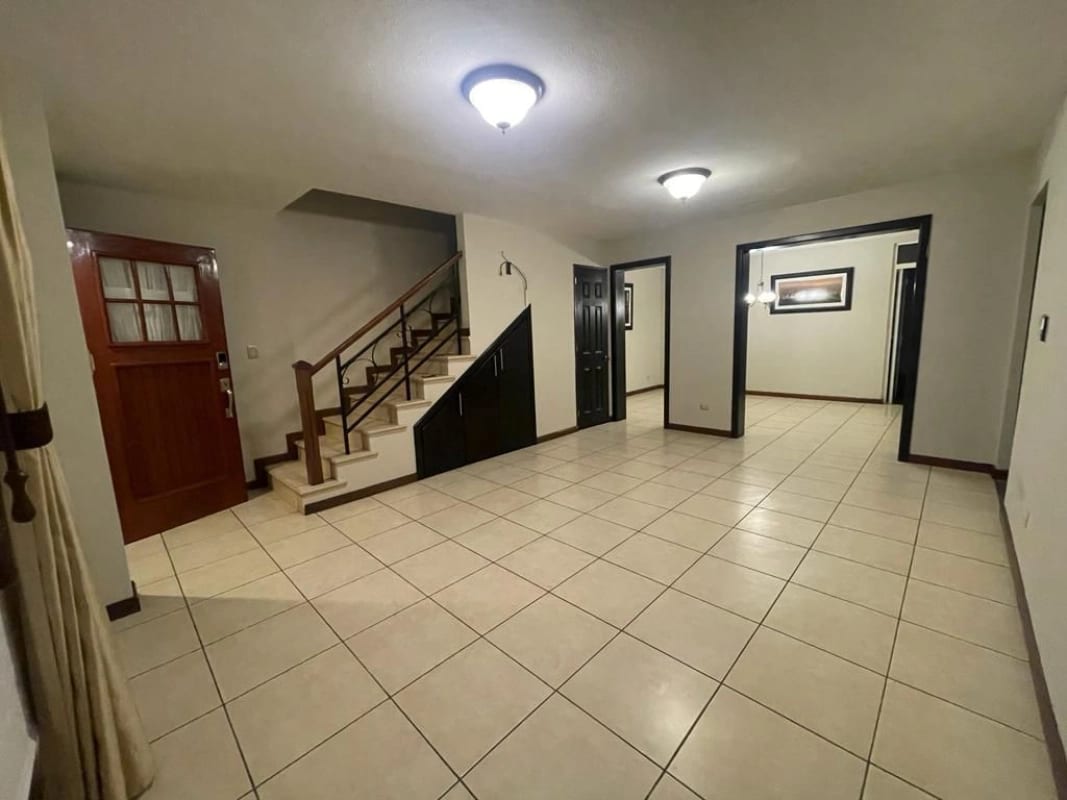 VENDO CASA SOLANA EN CONDADO NARANJO — Casa en Venta en Condado Naranjo, Zona 4 Mixco, Guatemala, Ciudad — foto 2 de 16