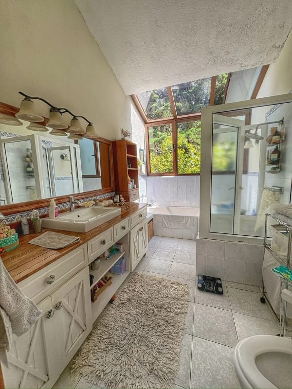 HERMOSA CASA EN RESIDENCIALES LA CRUZ — Casa en Venta en Santa Catarina Pinula, Guatemala, Ciudad — foto 5 de 11