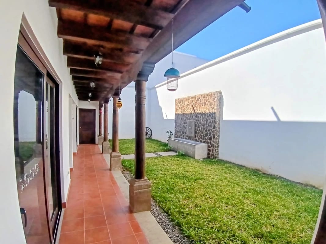 CASA EN RENTA EN HACIENDA DEL COMENDADOR — Casa en Venta en San Miguel Dueñas, Sacatepéquez — foto 4 de 5