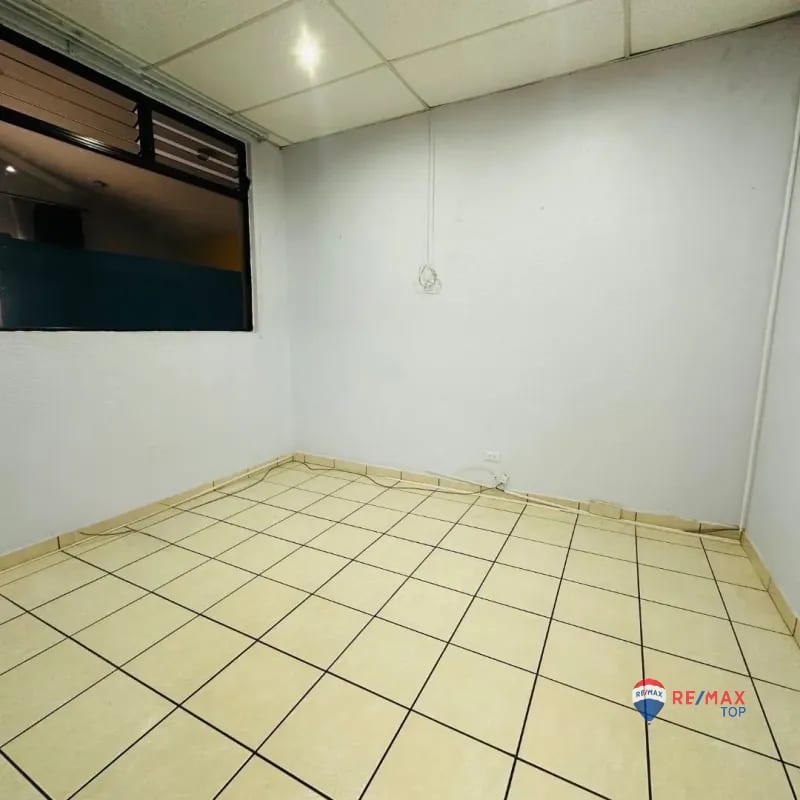 ZONA 9, CASA IDEAL PARA COMERCIO — Casa en Venta en Zona 9, Guatemala, Ciudad — foto 11 de 13