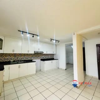 ZONA 9, CASA IDEAL PARA COMERCIO — Casa en Venta en Zona 9, Guatemala, Ciudad — miniatura 4 de 13