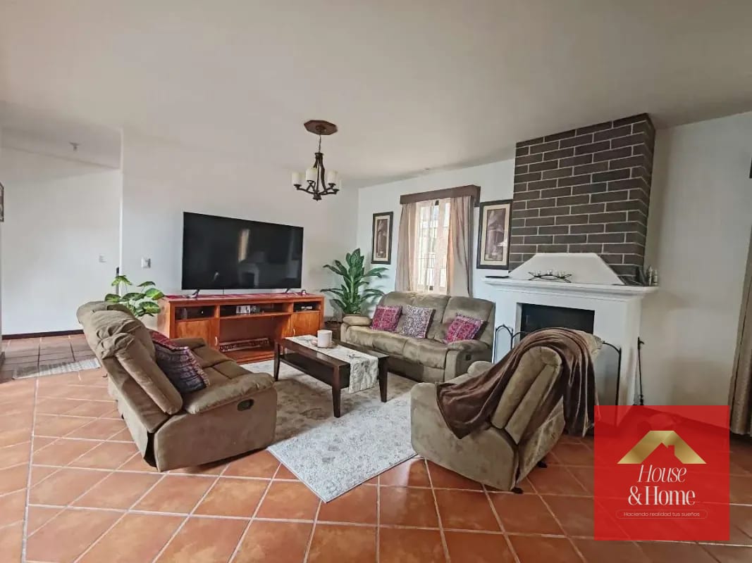 Renta de casa amueblada — Casa en Alquiler en San Lucas Sacatepéquez, Sacatepéquez — foto 14 de 15