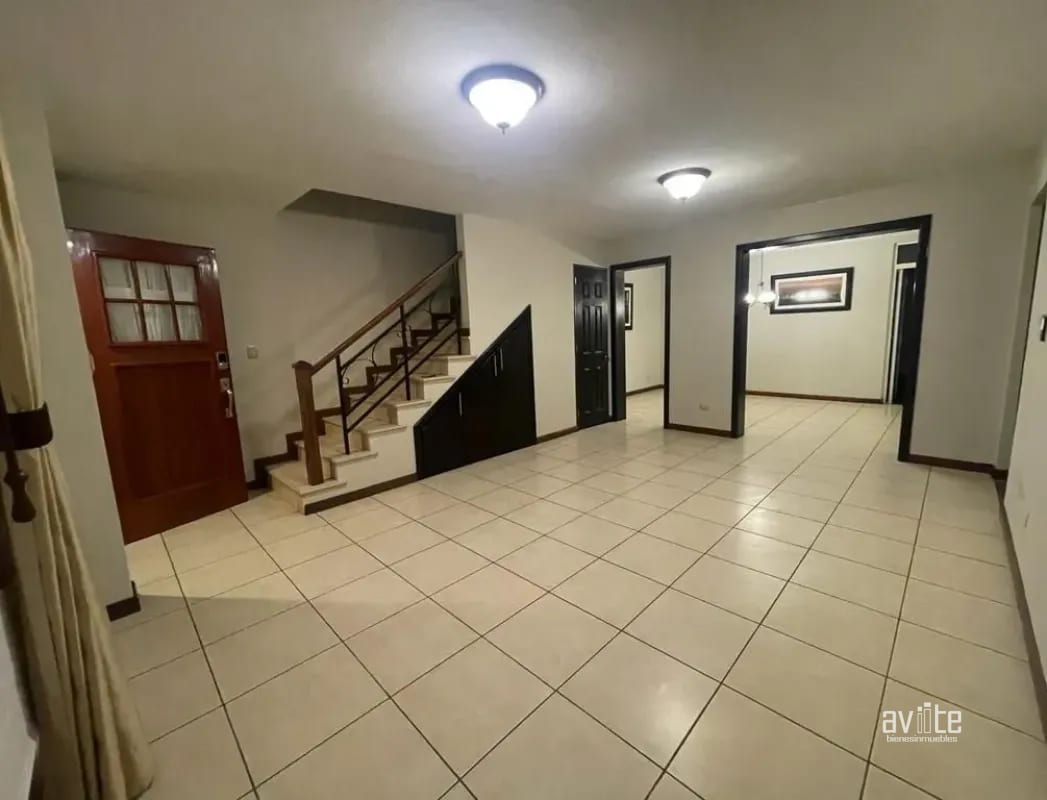 CONDADO NARANJO.   Casa tipo Solana en venta, dentro de Alameda Norte $425,000 — Casa en Venta en Condado Naranjo, Zona 4 Mixco, Guatemala, Ciudad — foto 4 de 15