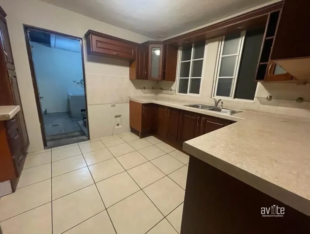 CONDADO NARANJO.   Casa tipo Solana en venta, dentro de Alameda Norte $425,000 — Casa en Venta en Condado Naranjo, Zona 4 Mixco, Guatemala, Ciudad — foto 5 de 15
