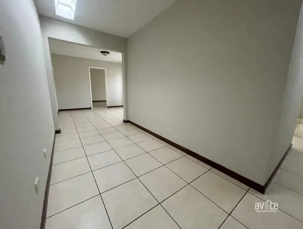 CONDADO NARANJO.   Casa tipo Solana en venta, dentro de Alameda Norte $425,000 — Casa en Venta en Condado Naranjo, Zona 4 Mixco, Guatemala, Ciudad — foto 11 de 15