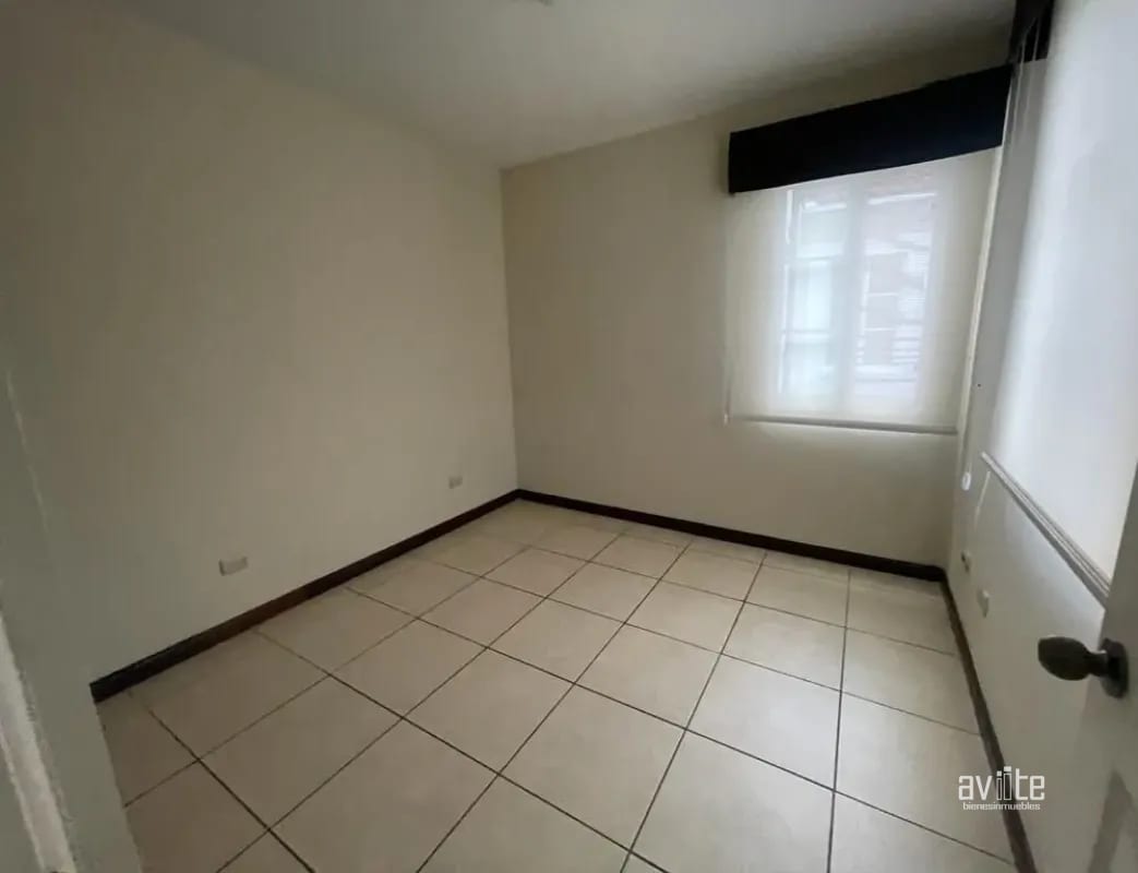 CONDADO NARANJO.   Casa tipo Solana en venta, dentro de Alameda Norte $425,000 — Casa en Venta en Condado Naranjo, Zona 4 Mixco, Guatemala, Ciudad — foto 12 de 15