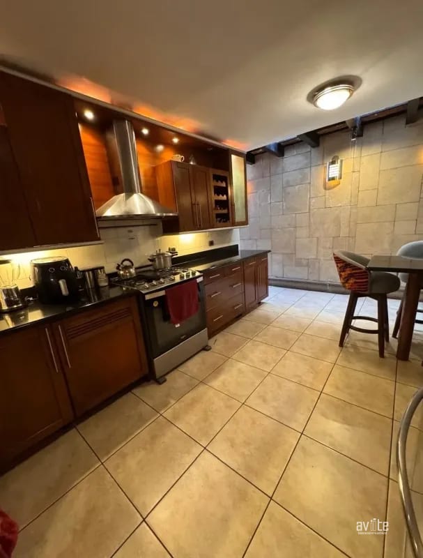 Bosques de Linda Villa, zona 7, casa en venta Q2,950,000 más impuestos negociables — Casa en Venta en Zona 7, Guatemala, Ciudad — foto 9 de 11