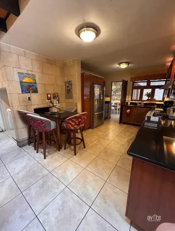 Bosques de Linda Villa, zona 7, casa en venta Q2,950,000 más impuestos negociables — Casa en Venta en Zona 7, Guatemala, Ciudad — foto 8 de 11
