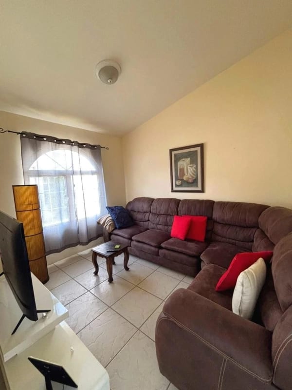 CASA EN VENTA CONDOMINIO LAS ORQUÍDEAS SECTOR A-1 SAN CRISTÓBAL ZONA 8 MIXCO — Casa en Venta en Zona 8 Mixco, Guatemala, Ciudad — foto 11 de 13