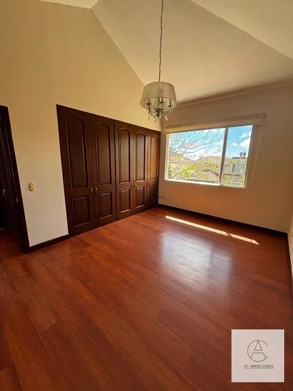 Casa en venta en Portal del Bosque, CES — Casa en Venta en Portal del Bosque, Carretera a El Salvador, Guatemala, Ciudad — foto 4 de 14