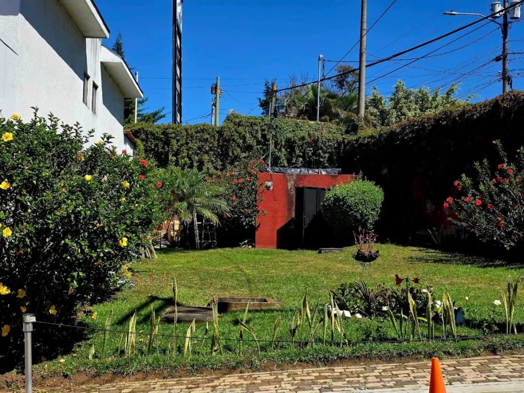 CASA EN VENTA SAN CRISTÓBAL A LA PAR DE SANKRIS MALL — Casa en Venta en Zona 8 Mixco, Guatemala, Ciudad — foto 4 de 9