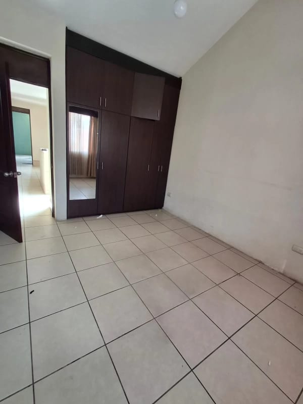 Casa en Venta - Los Olivos zona 18 — Casa en Venta en los olivos, Zona 18, Guatemala, Ciudad — foto 2 de 14