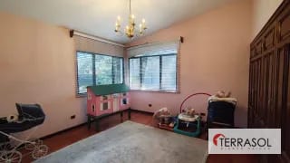 Casa en venta en Zona 13 – Elgin II | Casa de esquina con amplios jardines — Casa en Venta en Elgin, Zona 13, Guatemala, Ciudad — miniatura 6 de 13