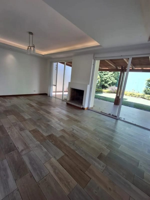 CASA en Venta - Portal del Bosque CAES — Casa en Venta en Portal del Bosque, Carretera a El Salvador, Guatemala, Ciudad — foto 16 de 17