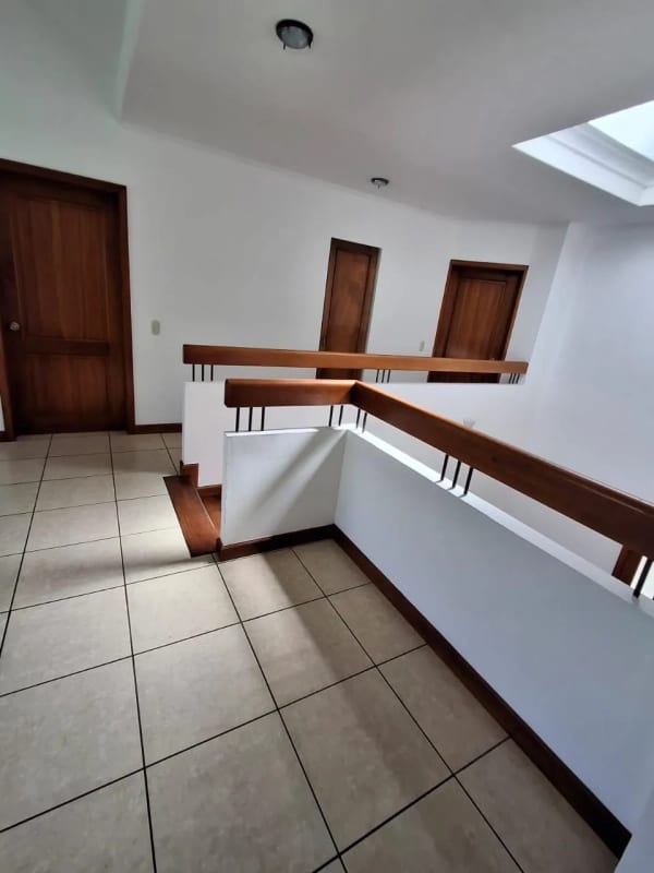 CASA en Venta - Portal del Bosque CAES — Casa en Venta en Portal del Bosque, Carretera a El Salvador, Guatemala, Ciudad — foto 12 de 17