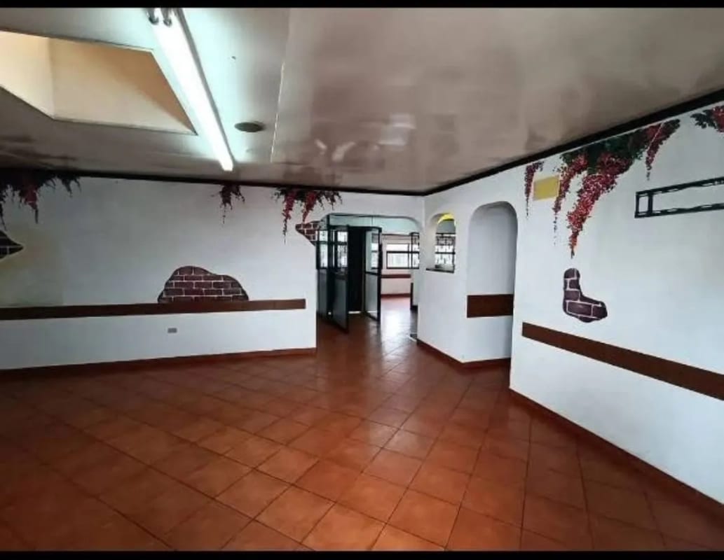 PROPIEDAD COMERCIAL FRENTE A CENTRO COMERCIAL EL PARADOR MILPAS ALTAS — Casa en Venta en Magdalena Milpas Altas, Sacatepéquez — foto 4 de 7