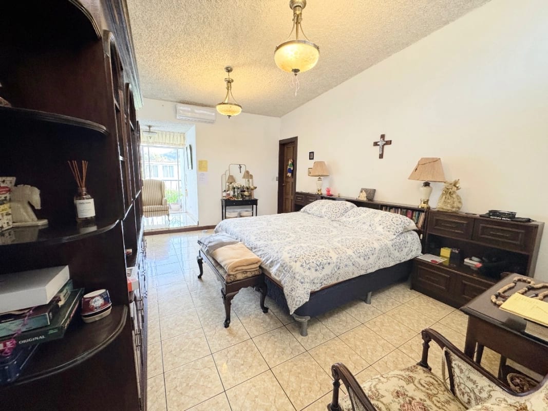 Casa 5 dormitorios en venta en Colonia Lourdes Zona 16 — Casa en Venta en Zona 16, Guatemala, Ciudad — foto 11 de 14