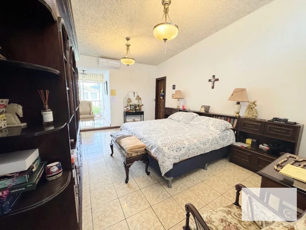 Casa 5 dormitorios en venta en Colonia Lourdes Zona 16 — Casa en Venta en Zona 16, Guatemala, Ciudad — foto 11 de 14