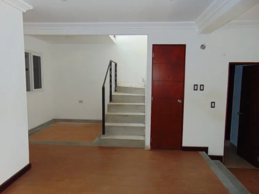 VENDO CASA BOSQUES DE ARRAZOLA. 4 HABITACIONES. ENGANCHE DE: Q.63,800. CASA FHA — Casa en Venta en San José Pinula, Guatemala, Ciudad — foto 7 de 9