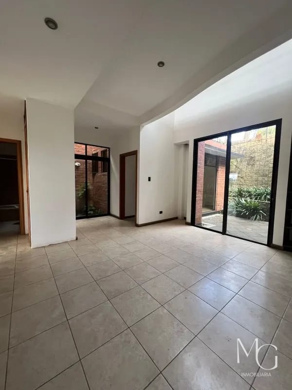 SE VENDE CASA CAES km 20.5 LA FORESTA — Casa en Venta en La Foresta, Carretera a El Salvador, Guatemala, Ciudad — foto 10 de 12