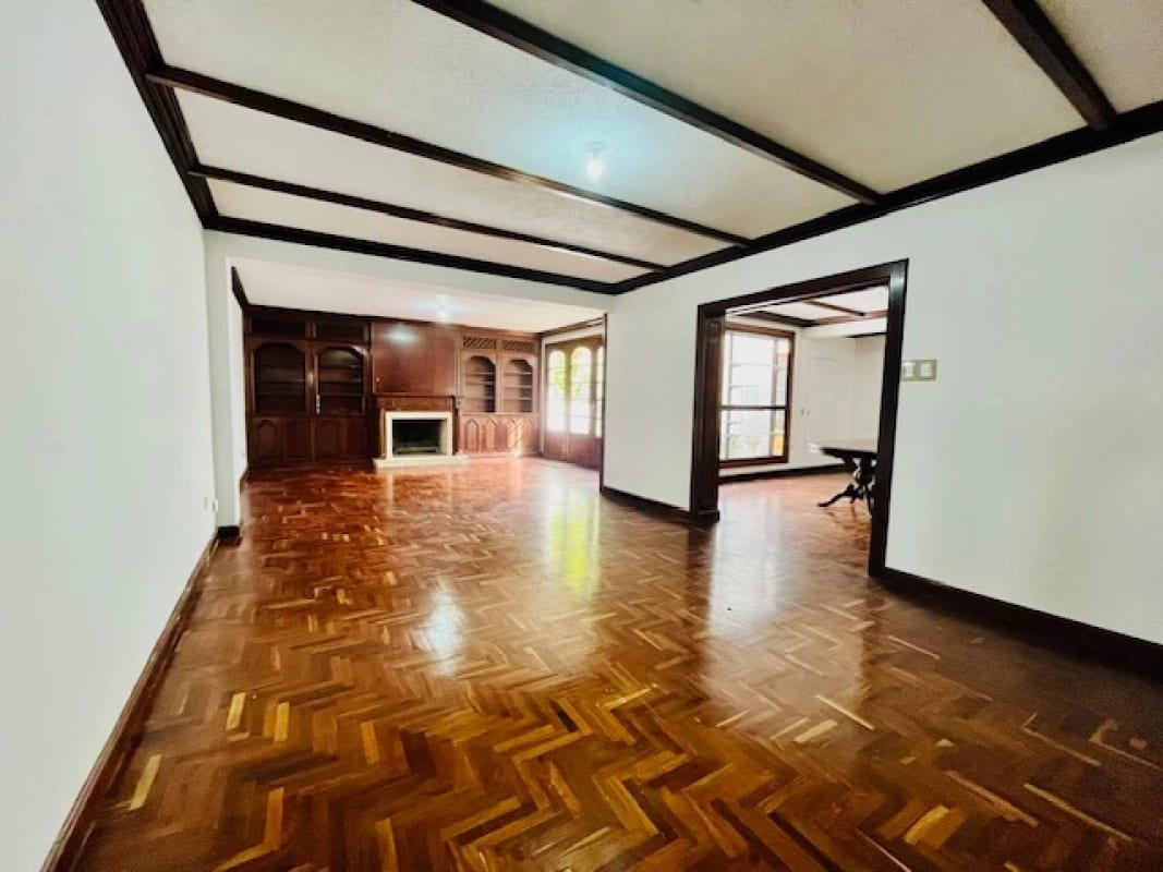 Zona 14 La Villa Vendo propiedad dentro de condominio vivienda u oficinas — Casa en Venta en Zona 14, Guatemala, Ciudad — foto 6 de 6