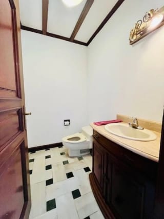 Zona 14 La Villa Vendo propiedad dentro de condominio vivienda u oficinas — Casa en Venta en Zona 14, Guatemala, Ciudad — miniatura 5 de 6