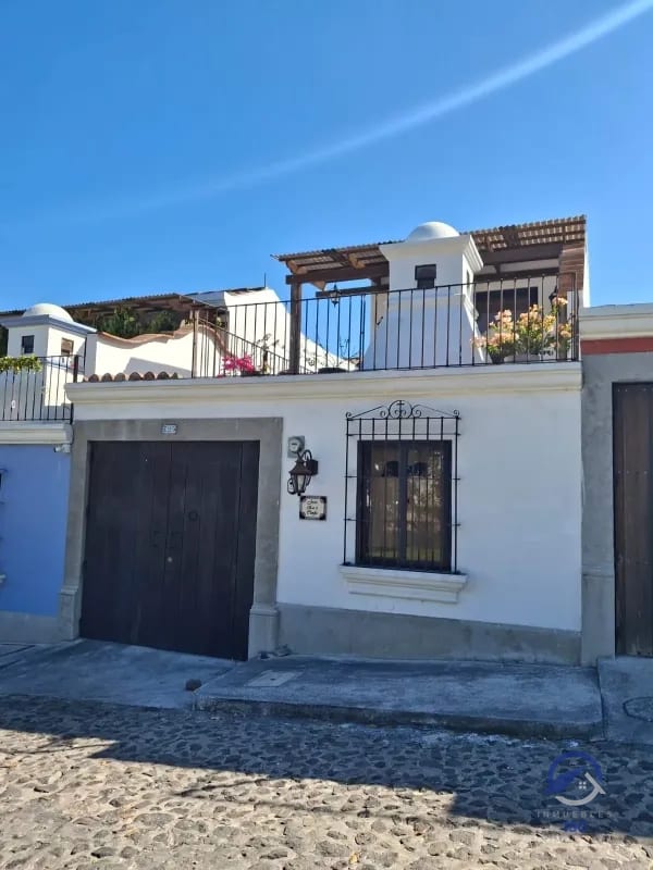 Casa en venta en Barrio Las Campanas, San Pedro Las Huertas, Sacatepéquez — Casa en Venta en San Pedro Sacatepéquez, Sacatepéquez — foto 1 de 15