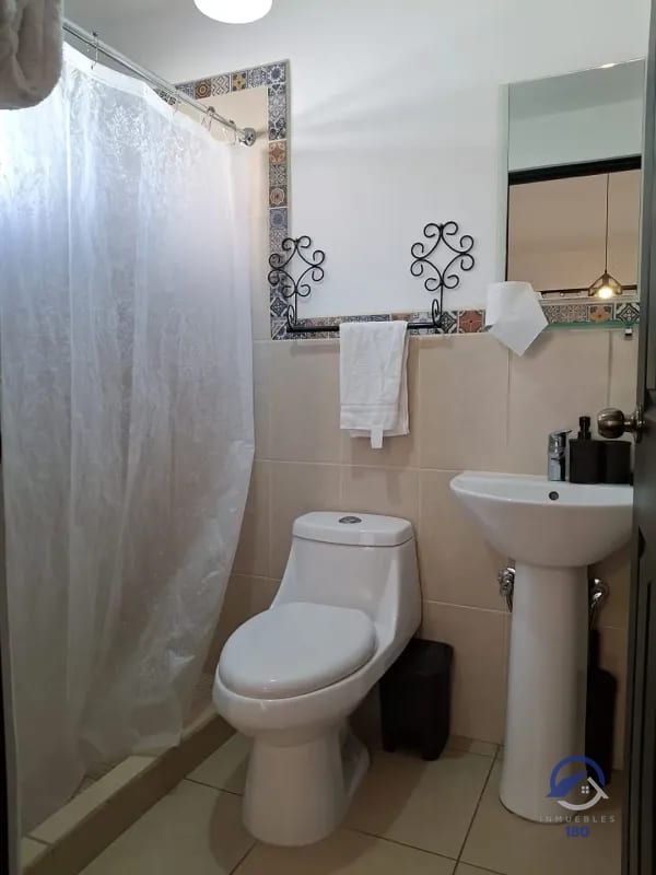 Casa en venta en Barrio Las Campanas, San Pedro Las Huertas, Sacatepéquez — Casa en Venta en San Pedro Sacatepéquez, Sacatepéquez — foto 6 de 15