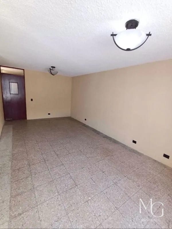 Casa en renta en zona 16 — Casa en Venta en Zona 16, Guatemala, Ciudad — foto 8 de 9