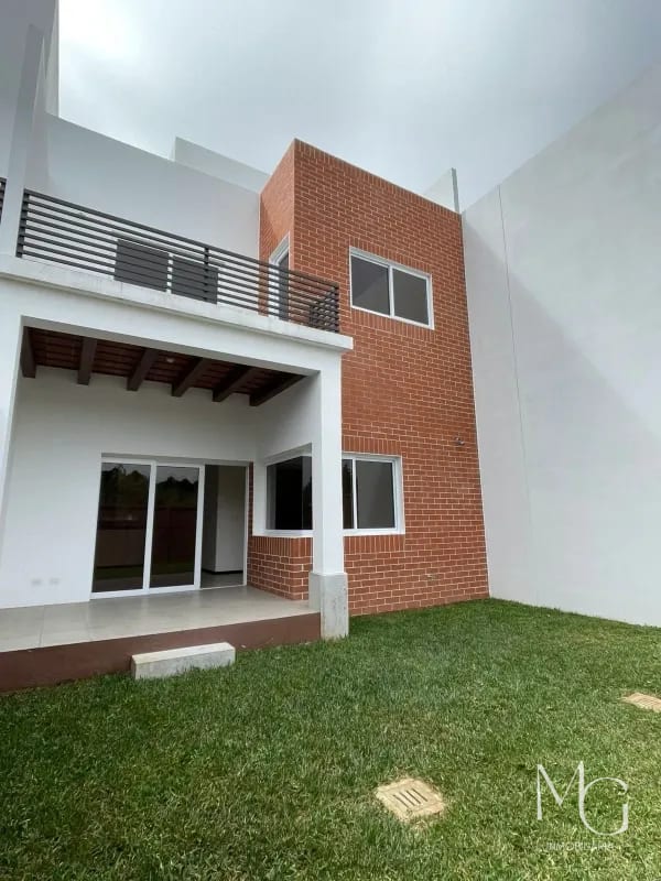CASA EN VENTA PARA ESTRENAR, TRIVENTO DE SAN VICENTE, FRAIJANES — Casa en Venta en Carretera a El Salvador, Guatemala, Ciudad — foto 7 de 9