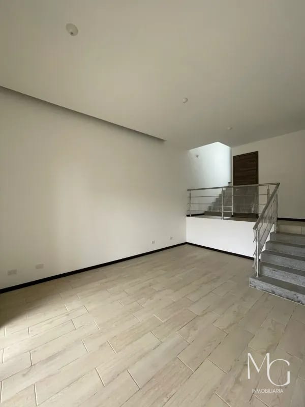 CASA EN VENTA PARA ESTRENAR, TRIVENTO DE SAN VICENTE, FRAIJANES — Casa en Venta en Carretera a El Salvador, Guatemala, Ciudad — foto 6 de 9