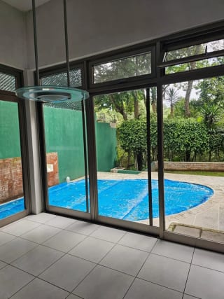 Amplia e iluminada casa en Kanajuyú zona 16 — Casa en Venta en Kanajuyú, Zona 16, Guatemala, Ciudad — miniatura 2 de 6