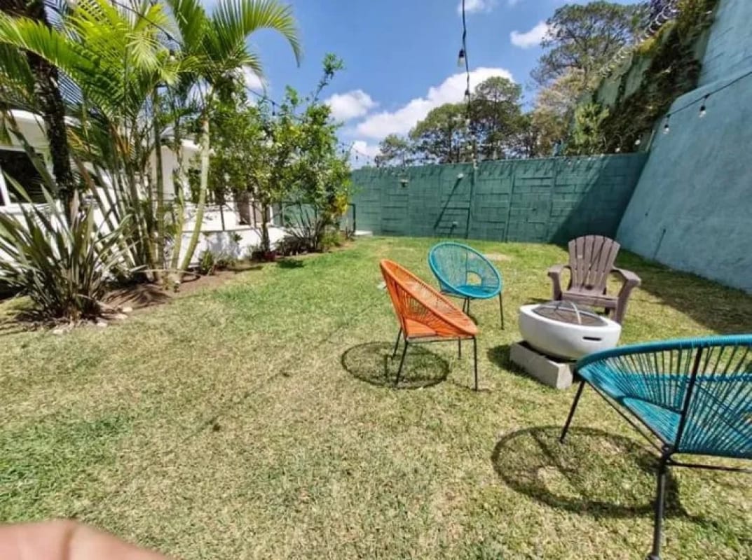 Amplia y acogedora casa en Kanajuyú zona 16 — Casa en Venta en Kanajuyú, Zona 16, Guatemala, Ciudad — foto 1 de 7