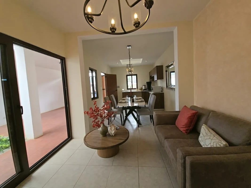 Se renta casa, Paseo San Lorenzo, Antigua GT, 5 hab, $1200 — Casa en Alquiler en Antigua, Sacatepéquez — foto 10 de 12