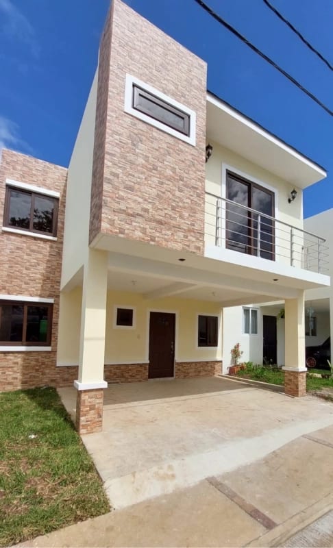 Venta de casa Amueblada y Equipada en Hacienda Las Mercedes I — Casa en Venta en San José Pinula, Guatemala, Ciudad — foto 1 de 15
