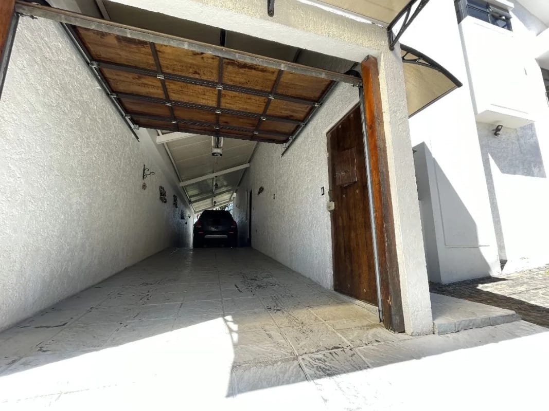 VENDO CASA EN SAN LUCAS. KM 26.5 CARRETERA ITERAMERICANA. RESIDENCIAL ANDALUCIA. 4 DORMITORIOS — Casa en Venta en San Lucas Sacatepéquez, Sacatepéquez — foto 15 de 17